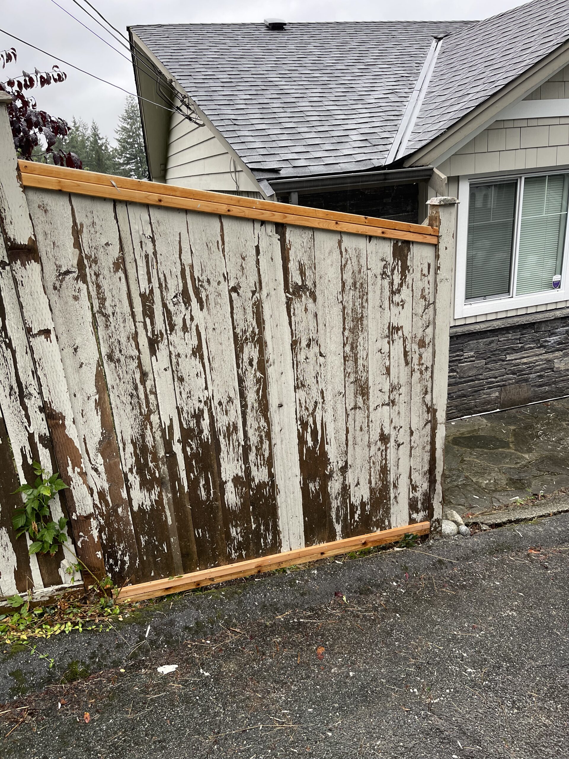 Cedar Fence Section Repair in Vancouver: Step-by-Step Fix by Microworks Handyman
